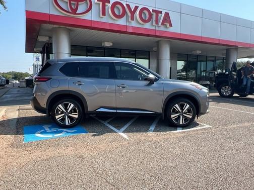 2023 Nissan Rogue Platinum