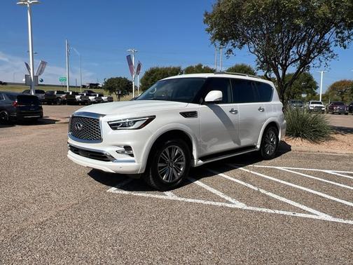 2021 INFINITI QX80 LUXE
