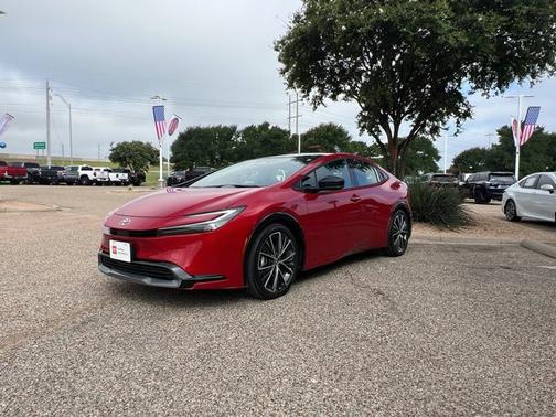 2025 Toyota Prius LE