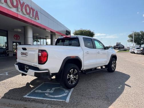 2024 GMC Canyon 4WD AT4