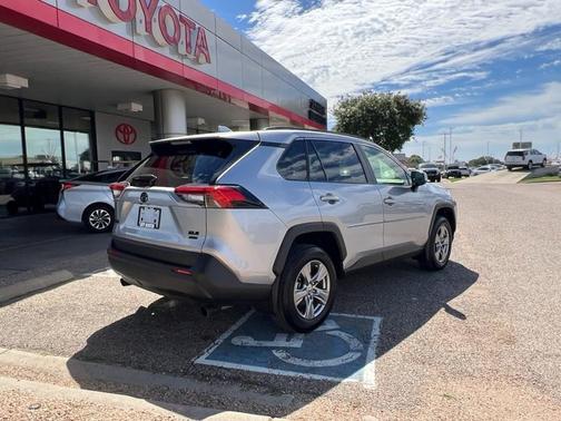 2024 Toyota RAV4 XLE