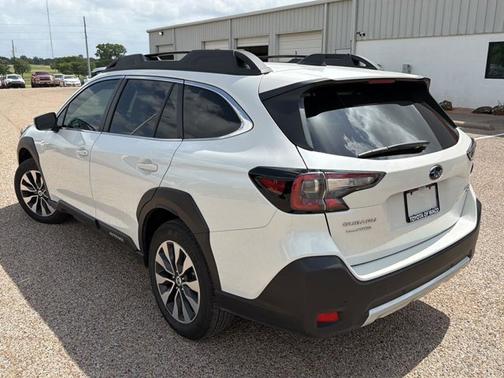 Crystal White Pearl 2024 Subaru Outback Limited XT