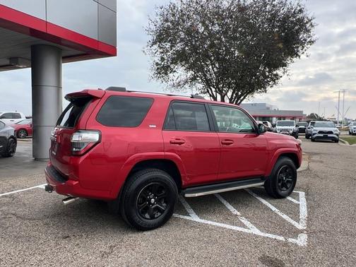 2022 Toyota 4Runner SR5