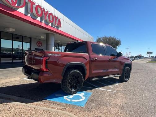 2025 Toyota Tundra CrewMax 5.5' Bed (Natl)