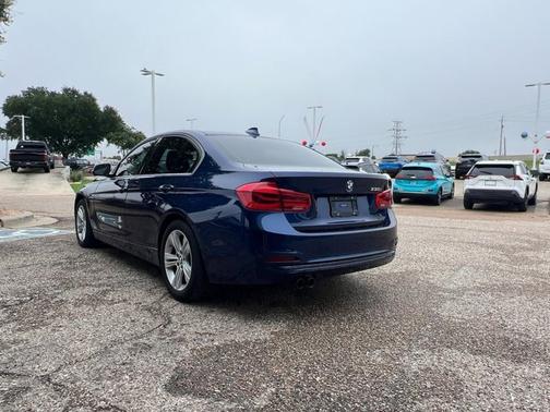 2018 BMW 330 i