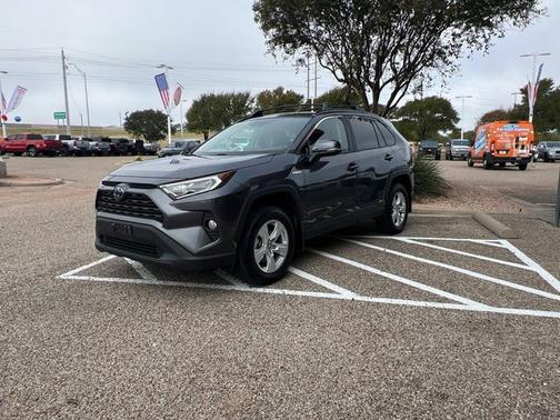 2020 Toyota RAV4 Hybrid XLE