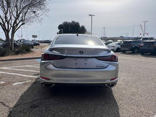 2022 Lexus ES 350 Luxury