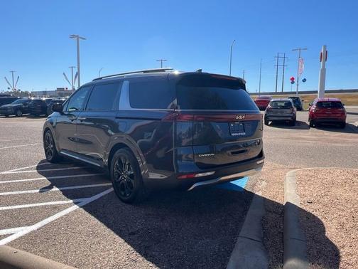 2024 Kia Carnival SX