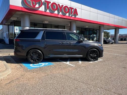 2024 Kia Carnival SX