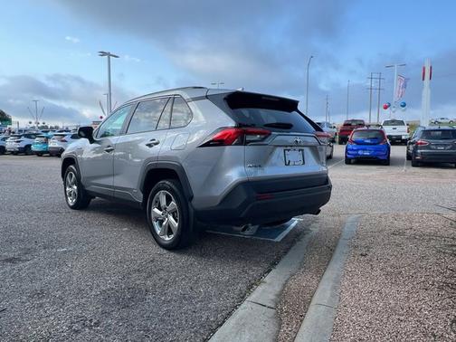 2021 Toyota RAV4 Hybrid XLE Premium