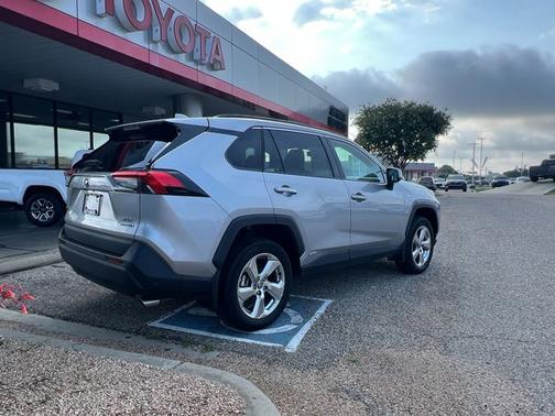 2021 Toyota RAV4 Hybrid XLE Premium
