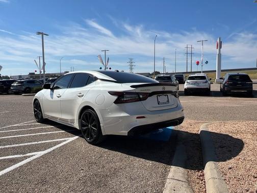 2022 Nissan Maxima SR