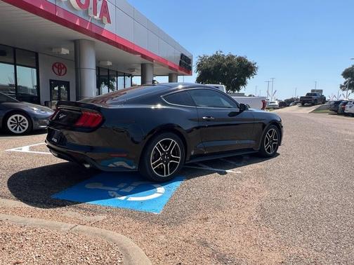 2020 Ford Mustang EcoBoost