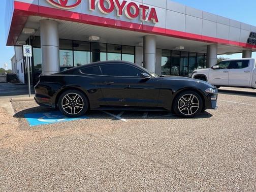 2020 Ford Mustang EcoBoost