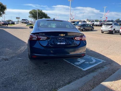 2022 Chevrolet Malibu LT