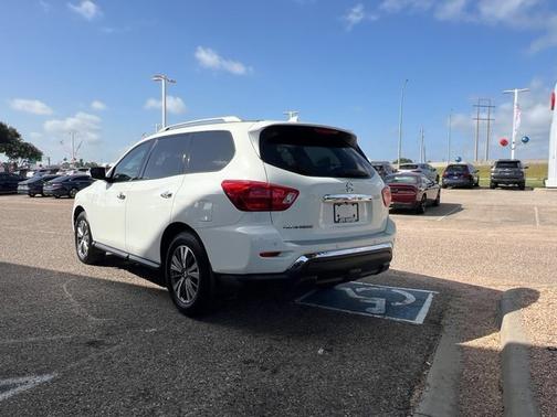 2020 Nissan Pathfinder S