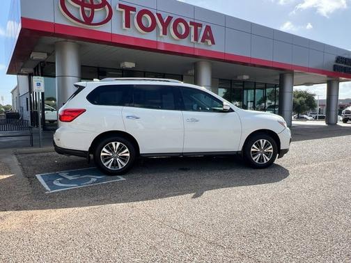 2020 Nissan Pathfinder S