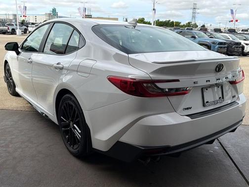 Ice Cap 2026 Toyota Camry SE
