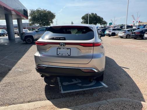 2021 Toyota Venza LE