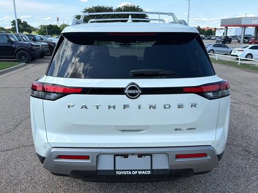 Pearl White Tricoat 2023 Nissan Pathfinder SL