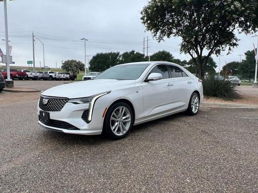 2022 Cadillac CT4 Luxury