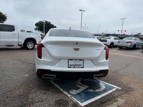 2022 Cadillac CT4 Luxury