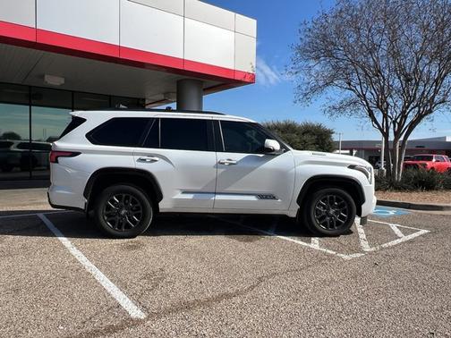 2025 Toyota Sequoia Platinum