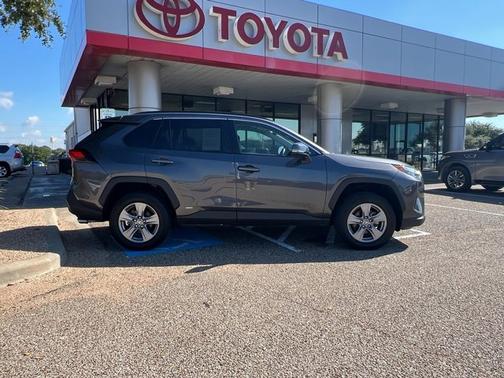 2023 Toyota RAV4 Hybrid LE
