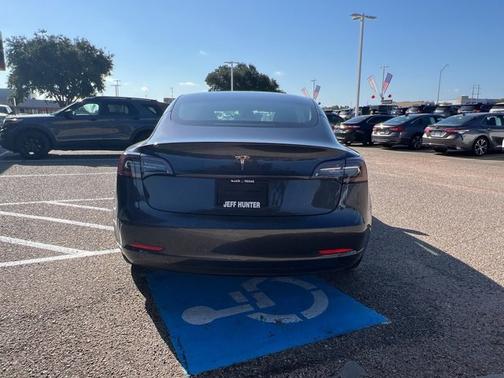 2022 Tesla Model 3 RWD
