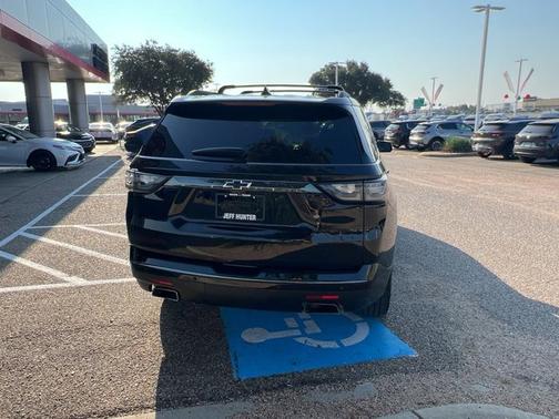 2021 Chevrolet Traverse Premier