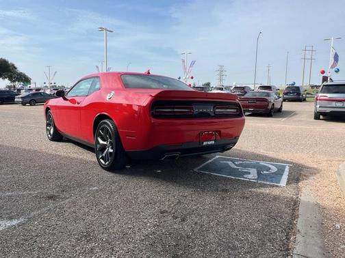 2017 Dodge Challenger SXT