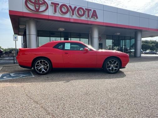 2017 Dodge Challenger SXT