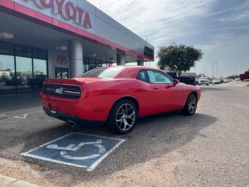 2017 Dodge Challenger SXT