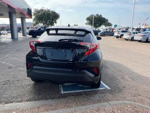 2021 Toyota C-HR XLE