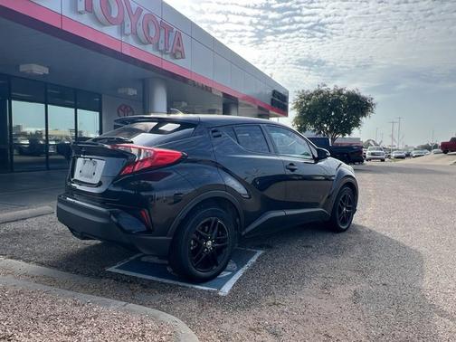 2021 Toyota C-HR XLE