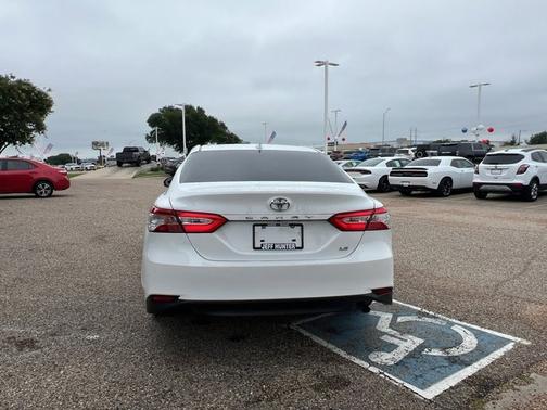 2020 Toyota Camry LE