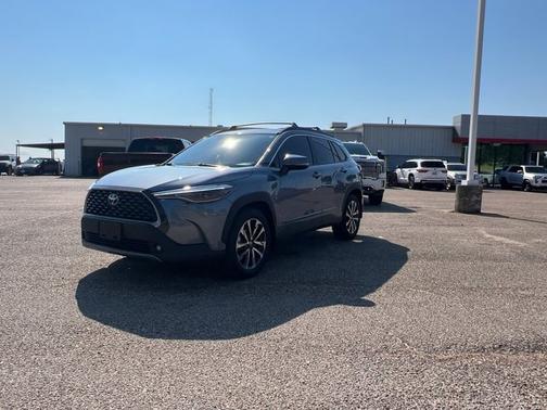 2024 Toyota Corolla Cross XLE