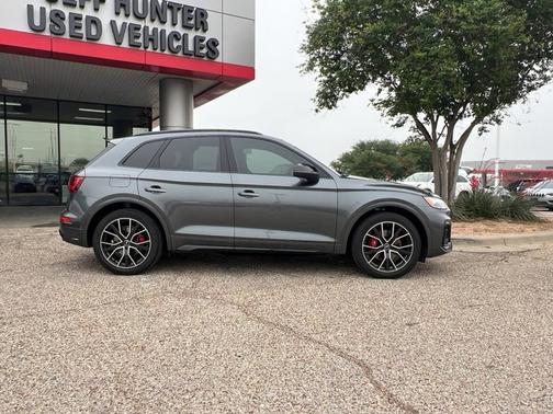 2023 Audi SQ5 Prestige