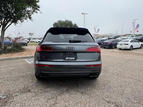 2023 Audi SQ5 Prestige