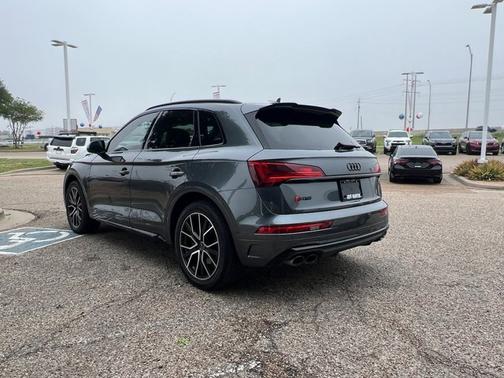 2023 Audi SQ5 Prestige