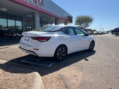 2024 Nissan Sentra SV