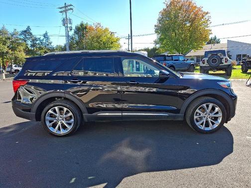 2022 Ford Explorer Platinum