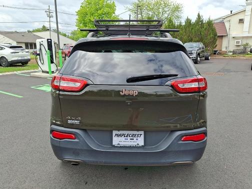 Recon Green Clearcoat 2016 Jeep Cherokee Latitude