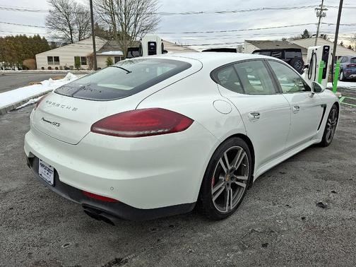 2015 Porsche Panamera GTS