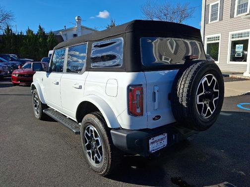 2023 Ford Bronco Outer Banks