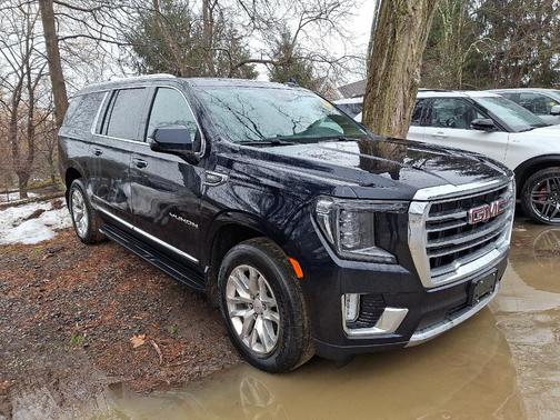 2023 GMC Yukon XL SLT