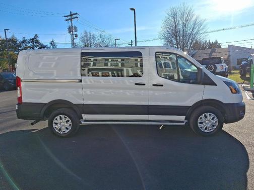 2024 Ford Transit-250 