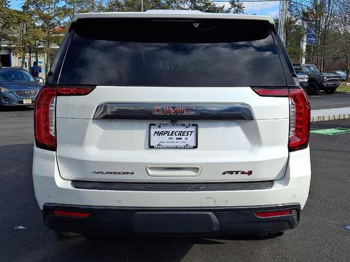 2021 GMC Yukon XL AT4