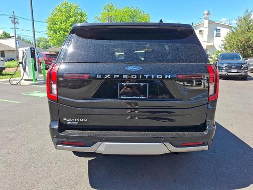 Agate Black Metallic 2025 Ford Expedition Platinum