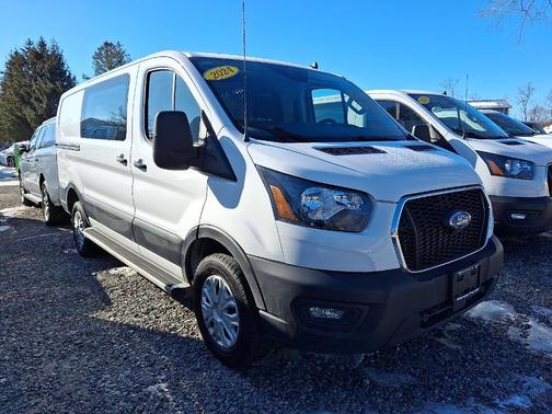 2024 Ford Transit-250 